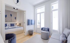 BOUTIQUE Rentals-Flores Terrace historical centre